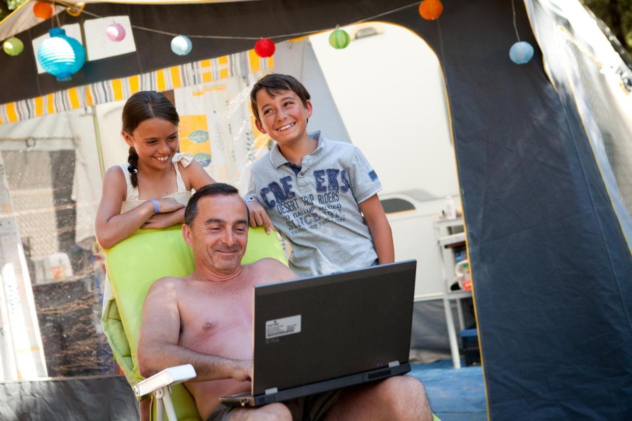 Camping La Corniche Plozévet エクステリア 写真